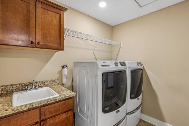 7025 Northwood Drive, Johnston, IA 50131