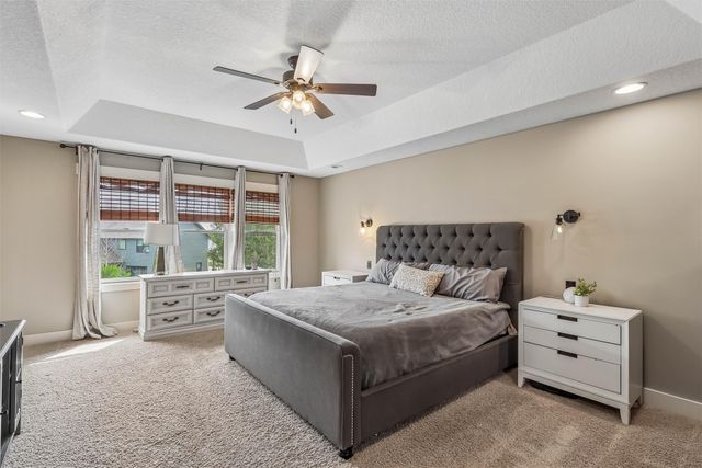 7025 Northwood Drive, Johnston, IA 50131