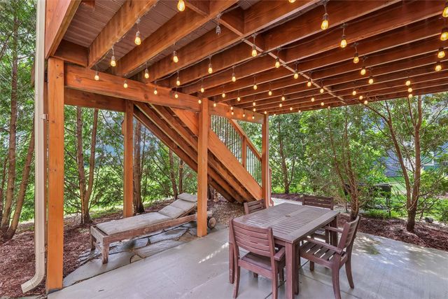 7025 Northwood Drive, Johnston, IA 50131