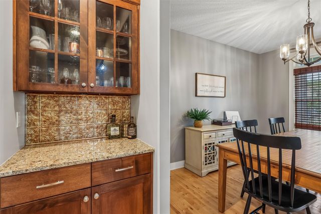 7025 Northwood Drive, Johnston, IA 50131