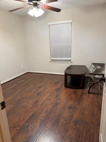 10511 Willow Park View, Houston, TX 77070