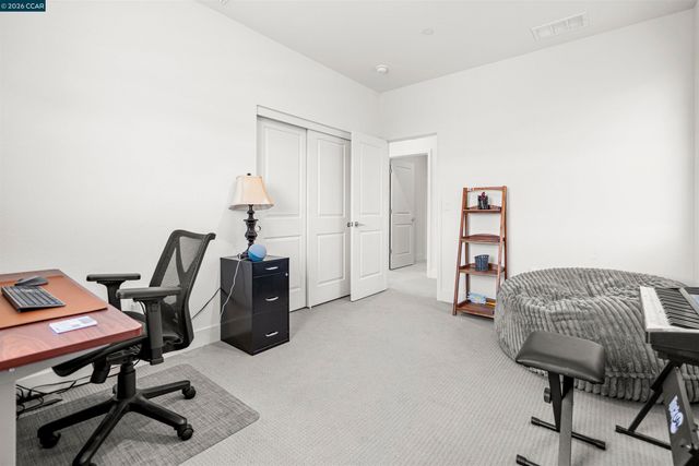 2214 Daimler St, Lathrop, CA 95330