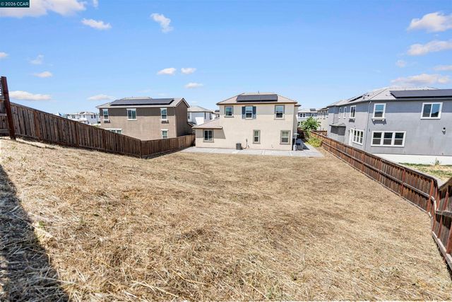 2214 Daimler St, Lathrop, CA 95330