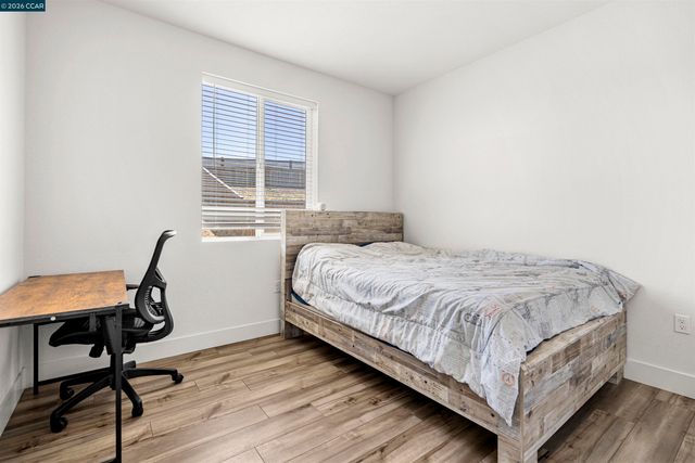 2214 Daimler St, Lathrop, CA 95330