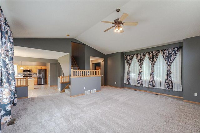 18580 Explorer Court, Farmington, MN 55024