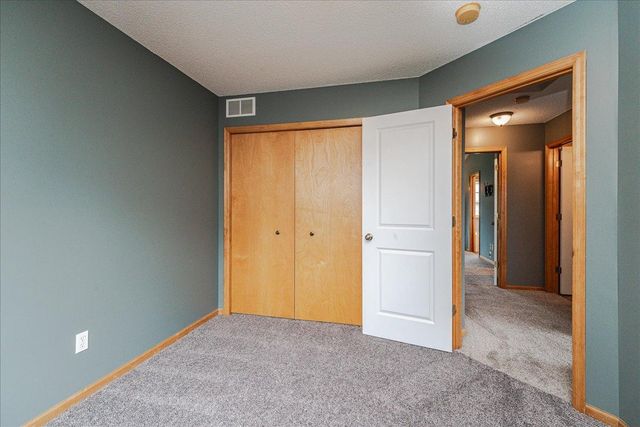 18580 Explorer Court, Farmington, MN 55024