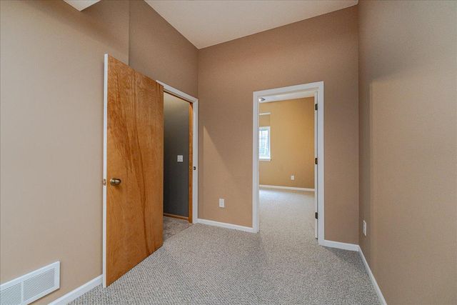 18580 Explorer Court, Farmington, MN 55024