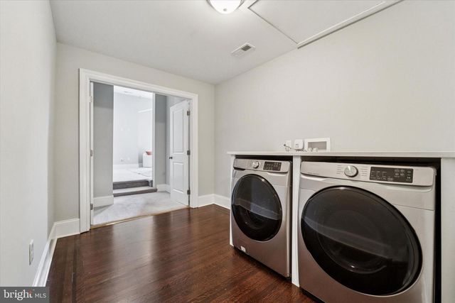 421 GREEN LN, Philadelphia, PA 19128