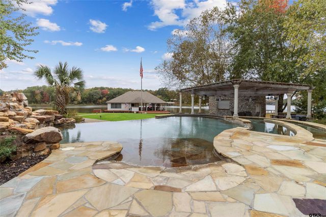 13735 Peninsula Road, Whitehouse, TX 75791