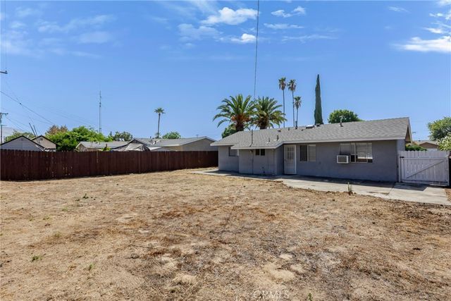 27390 6th Street, Highland, CA 92346