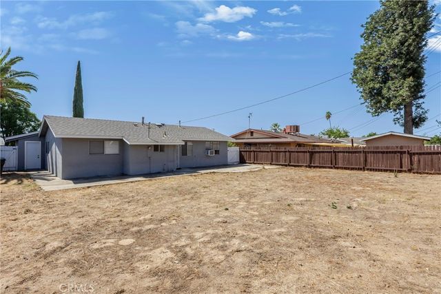 27390 6th Street, Highland, CA 92346