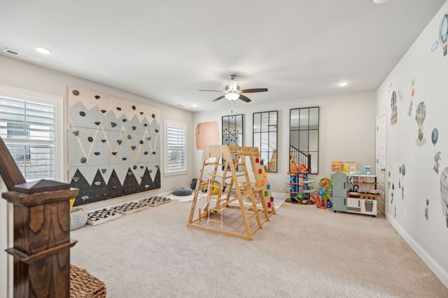 7020 Vineyard Valley Dr, College Grove, TN 37046