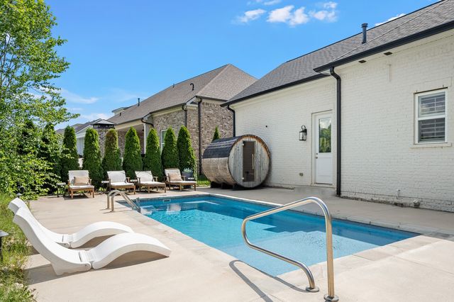 7020 Vineyard Valley Dr, College Grove, TN 37046