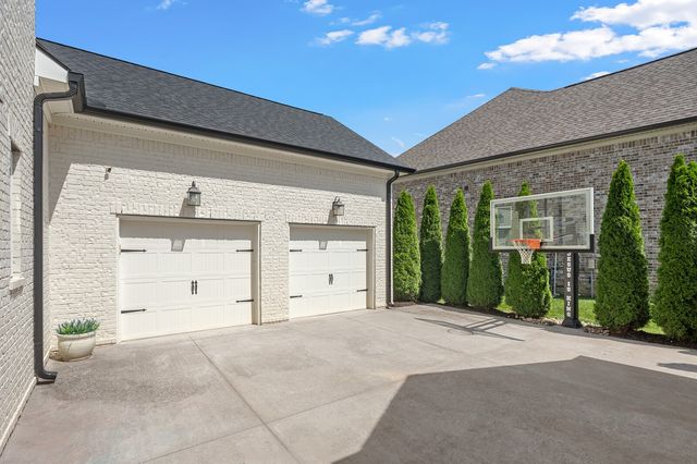 7020 Vineyard Valley Dr, College Grove, TN 37046