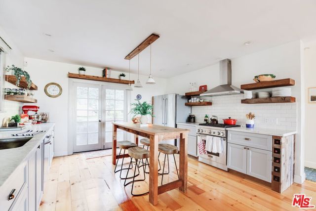 6642 Emmet Terrace, Los Angeles, CA 90068