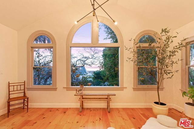 6642 Emmet Terrace, Los Angeles, CA 90068