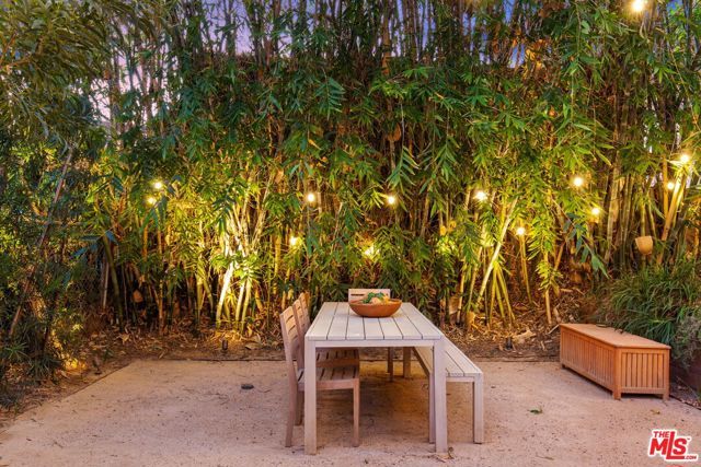 6642 Emmet Terrace, Los Angeles, CA 90068