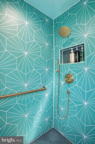 225 FAIRGROUND RD, Woodstock, VA 22664