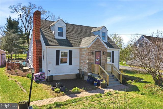 225 FAIRGROUND RD, Woodstock, VA 22664