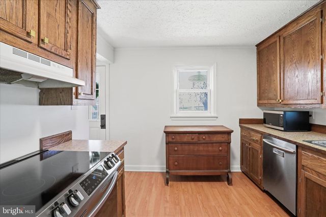 225 FAIRGROUND RD, Woodstock, VA 22664