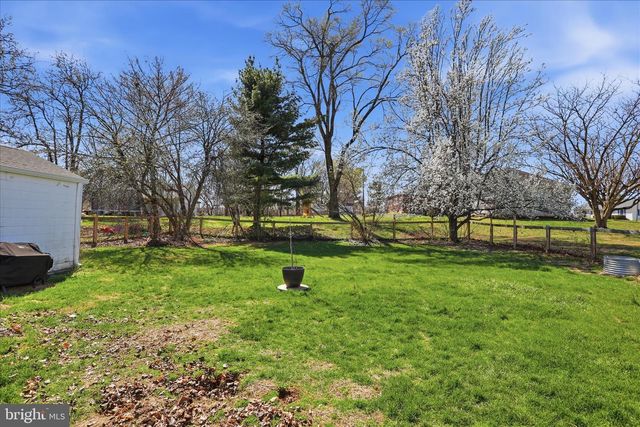 225 FAIRGROUND RD, Woodstock, VA 22664