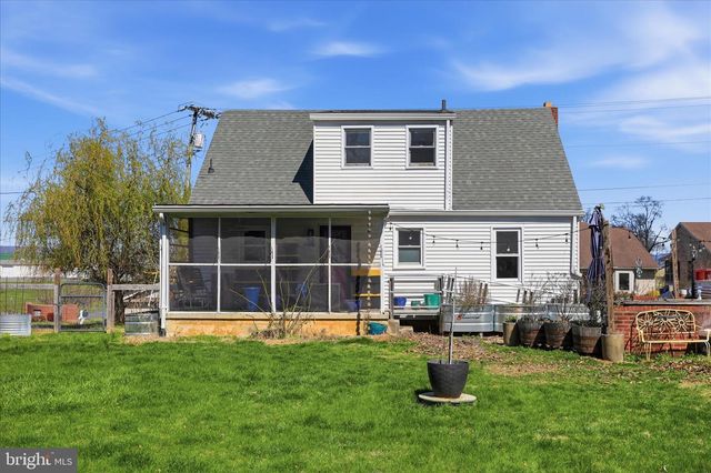 225 FAIRGROUND RD, Woodstock, VA 22664