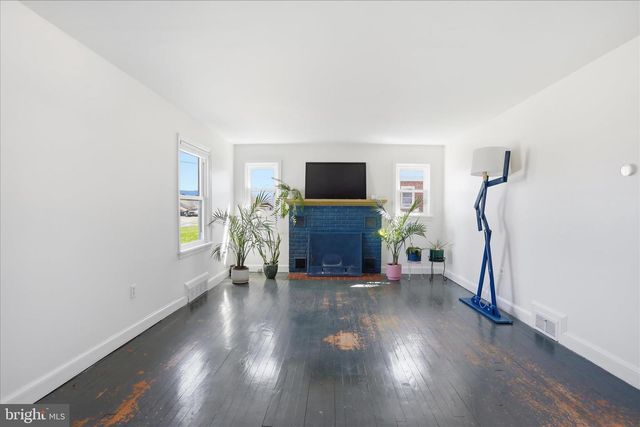 225 FAIRGROUND RD, Woodstock, VA 22664