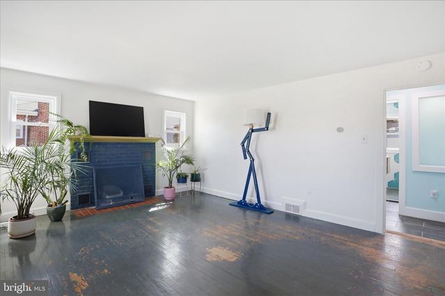 225 FAIRGROUND RD, Woodstock, VA 22664