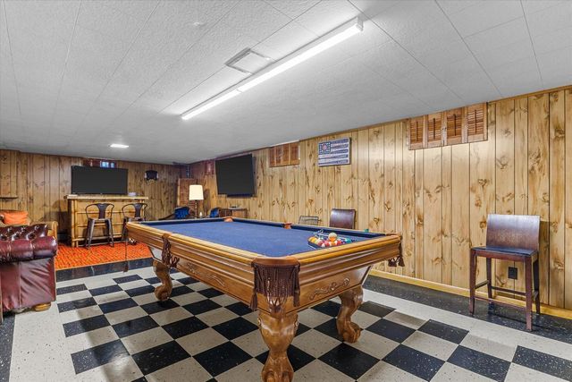 11825 W Elmhurst PARKWAY, Wauwatosa, WI 53226
