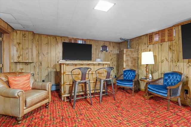 11825 W Elmhurst PARKWAY, Wauwatosa, WI 53226