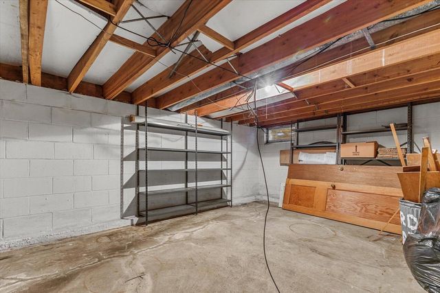 11825 W Elmhurst PARKWAY, Wauwatosa, WI 53226