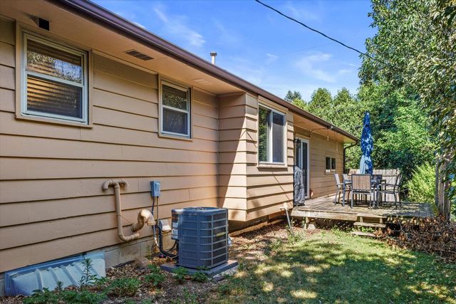 11825 W Elmhurst PARKWAY, Wauwatosa, WI 53226