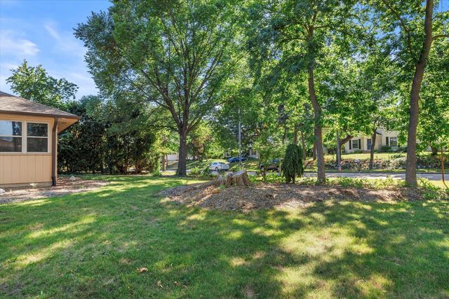 11825 W Elmhurst PARKWAY, Wauwatosa, WI 53226