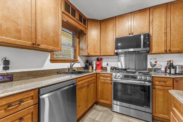 11825 W Elmhurst PARKWAY, Wauwatosa, WI 53226