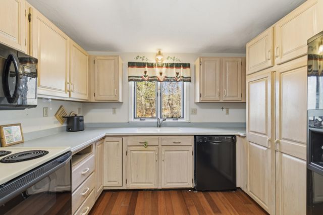 32 Admiral Halsey Road, Plymouth, MA 02360
