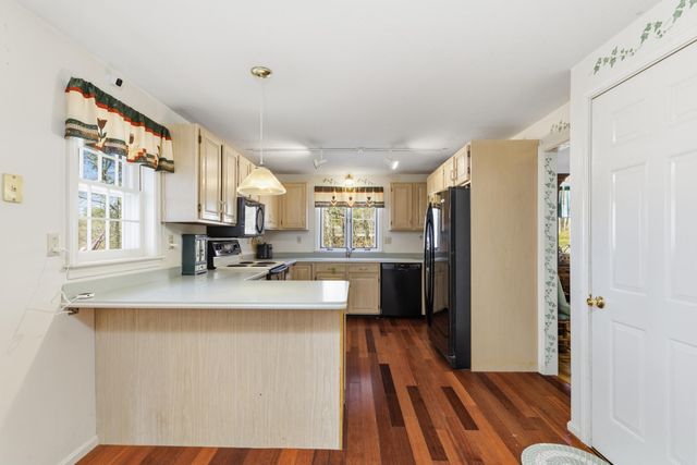 32 Admiral Halsey Road, Plymouth, MA 02360