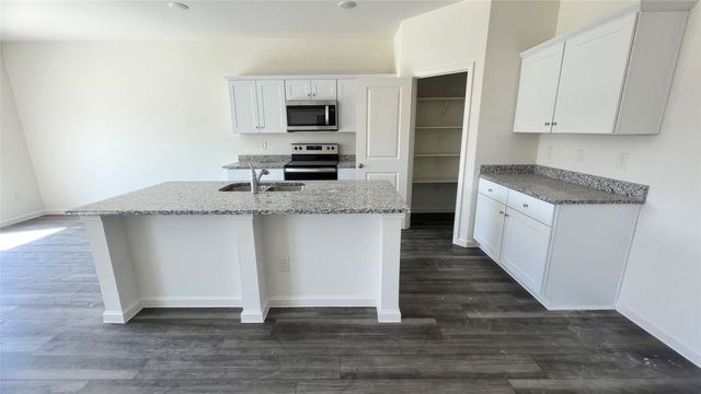 10320 Holycross Lane, Fort Worth, TX 76036