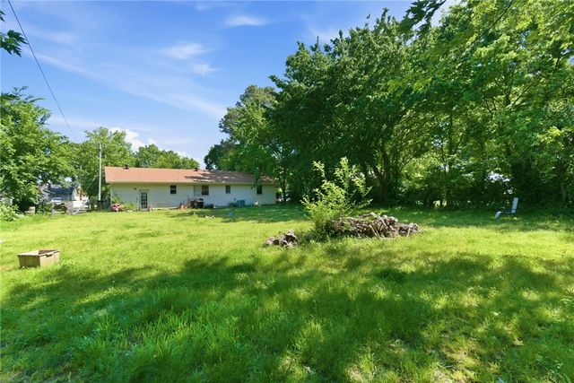 1409 Backus Avenue, Springdale, AR 72764