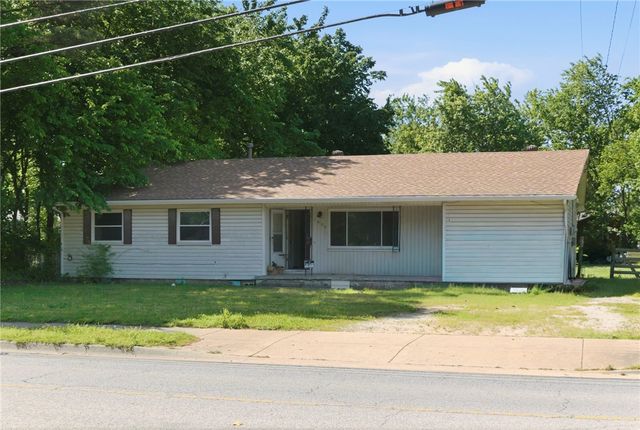 1409 Backus Avenue, Springdale, AR 72764