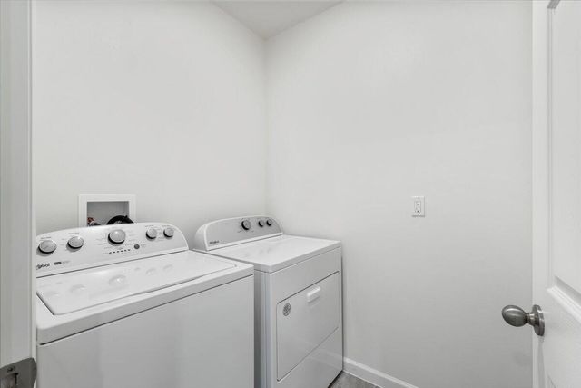 925 Dugan Circle SE, Palm Bay, FL 32909