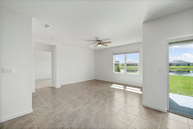 925 Dugan Circle SE, Palm Bay, FL 32909