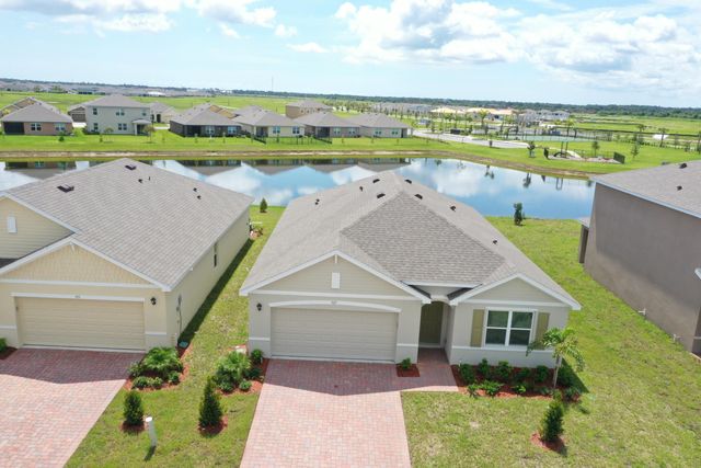 925 Dugan Circle SE, Palm Bay, FL 32909