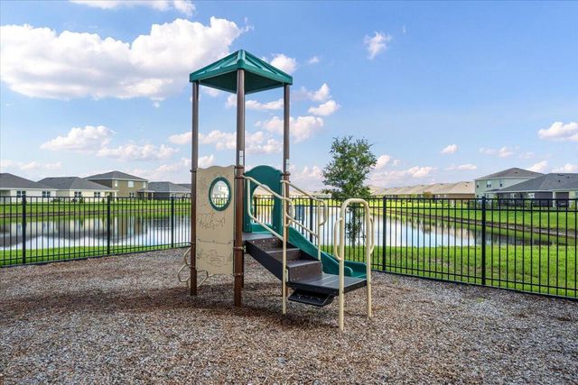 925 Dugan Circle SE, Palm Bay, FL 32909