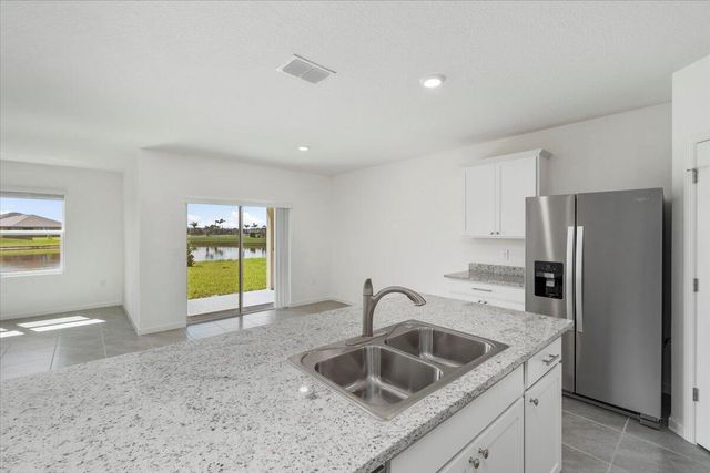 925 Dugan Circle SE, Palm Bay, FL 32909