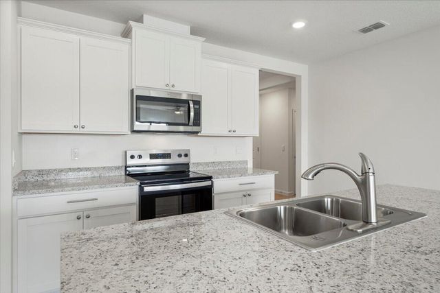 925 Dugan Circle SE, Palm Bay, FL 32909