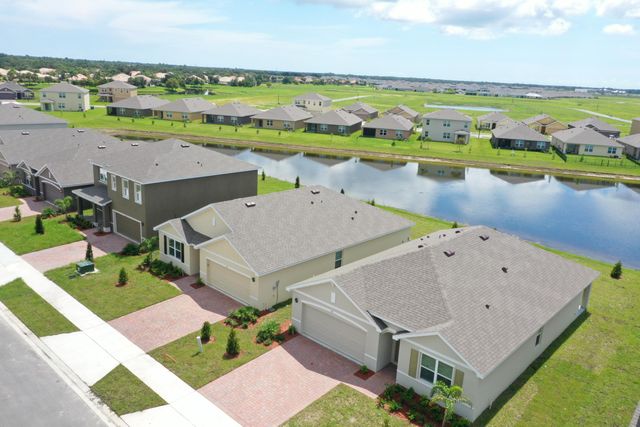 925 Dugan Circle SE, Palm Bay, FL 32909
