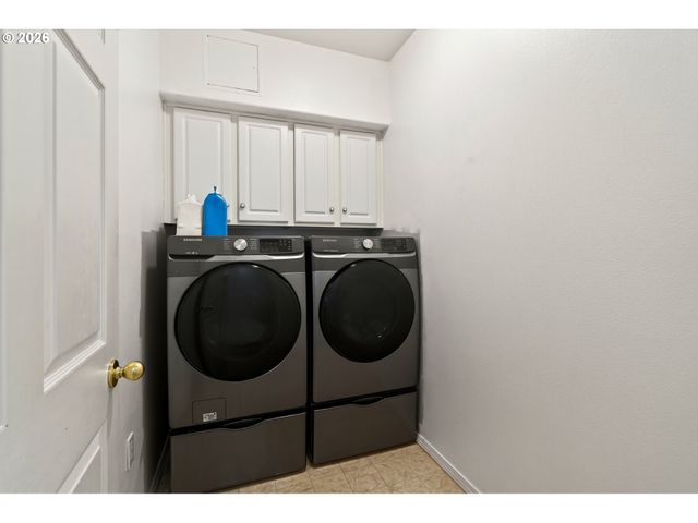 7173 Sw MANOR Way B, Beaverton, OR 97078