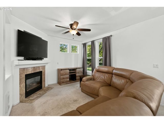 7173 Sw MANOR Way B, Beaverton, OR 97078