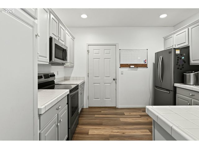 7173 Sw MANOR Way B, Beaverton, OR 97078