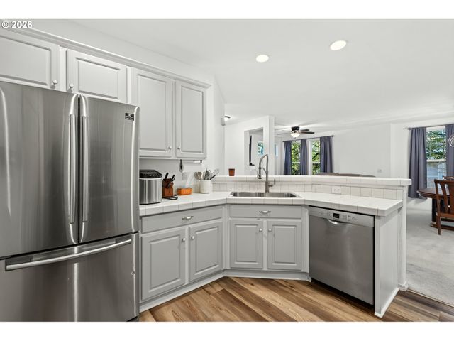 7173 Sw MANOR Way B, Beaverton, OR 97078